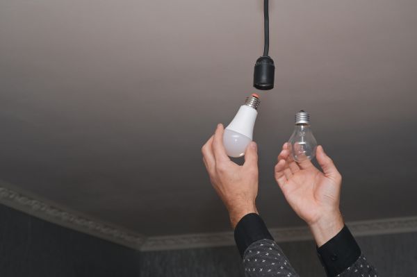 Light Bulbs Replacement in Ringgold
